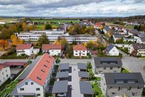 Letztes RH! Perfekt geschnittenes, modernes A+ Reiheneckhaus im EH-55 Standard direkt vom Bauträger – Pesenlerner Straße 2, 85456 Wartenberg – Vorschaubild 2