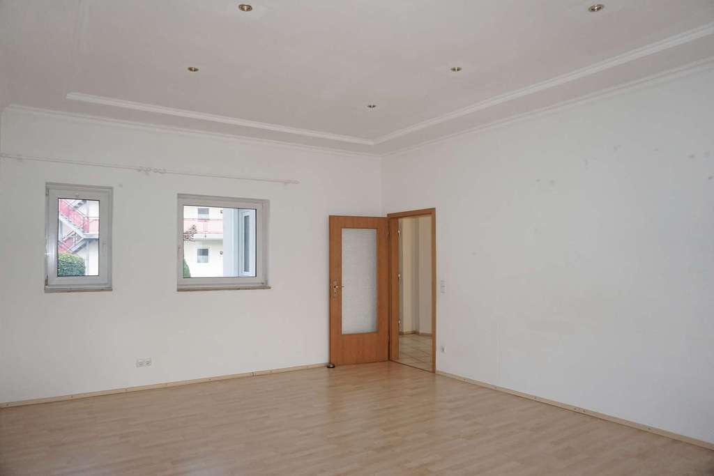 Immobilie in Höchstädt a.d.Donau - Senioren aufgepasst - Wohnung im Bungalowstil in Höchstädt a. d. Donau - Bild 2