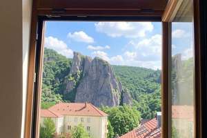 Altbau-Charme trifft Ruhe: Wohnung mit Ausblick und eigenem Gartenanteil – Die vollständige Adresse der Immobilie erhältst du vom Anbieter., 55583 Bad Münster am Stein-Ebernburg – Vorschaubild 9