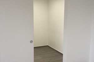 WEGEN UMZUG ! Bj. 2024 !  VIEL WOHNFLÄCHE / inkl. AUFZUG / EINBAUKÜCHEN / KELLER / GARAGE! SÜDLAGE ! – Aachen (Kreis) – Vorschaubild 12