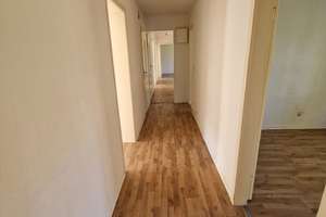 Großzügige 7-Zimmer-Erdgeschosswohnung mit Renovierungsbonus – Viel Platz für Ihre Ideen! – Gertrudenstraße 4, 38259 Salzgitter-Bad, Salzgitter – Vorschaubild 8