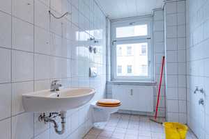Mehrfamilienhaus in guter Lage mit großem Garten – Stollberger Straße 32, 9399 Erzgebirgskreis – Vorschaubild 6