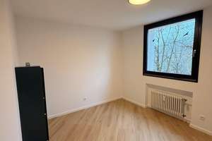 100 m² Wohnfläche: Gepflegte 4-Zimmer-Wohnung mit Balkon – Die vollständige Adresse der Immobilie erhältst du vom Anbieter., 80993 Alt-Moosach, München – Vorschaubild 9