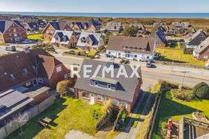Grundstück mit Altbestand unweit vom Strand in Westerland
Ideal für ein Neubauvorhaben – Die vollständige Adresse der Immobilie erhältst du vom Anbieter., 25980 Sylt (Gemeinde) – Vorschaubild 1