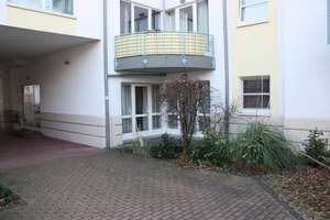 Schön geschnittene Zweizimmerwohnung mit Terrasse in Köln Sürth