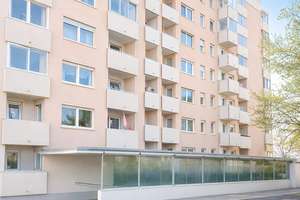 Helle, gut geschnittene 3 ZKB mit großem verglasten Balkon in Augsburg-Hammerschmiede – Karlsbader Str. 41a, 86169 Hammerschmiede, Augsburg – Vorschaubild 8