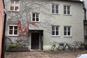 Helle 2-Zimmer Wohnung im 1. OG in Augsburg Innenstadt, Renoviert – Oberer Graben 23a, 86152 Jakoberstadt-Süd, Augsburg – Vorschaubild 1