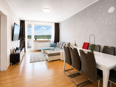 Sonnige 2-Zimmer-Wohnung mit Süd-Balkon, Aufzug und Tiefgaragenplatz