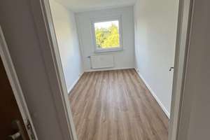 Sanierte 3-Zimmer-Wohnung mit Balkon, Einbauküche, Waschmaschine – 39128 Neustädter Feld, Magdeburg – Vorschaubild 3