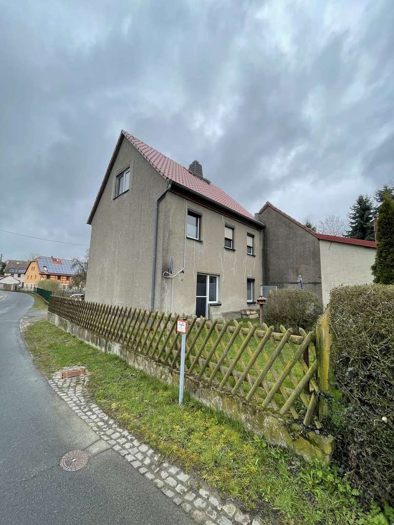 Immobilie in Grimma - Bezugsfertiges modernisiertes Einfamilienhaus in Golzern bei Grimma zu verkaufen - Bild 1
