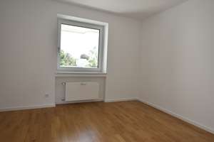 Großhadern - helle sanierte 3 Zimmer Wohnung mit Balkon – Die vollständige Adresse der Immobilie erhältst du vom Anbieter., 81375 Neuhadern, München – Vorschaubild 5