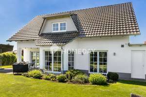 Familienhaus auf 866 Quadratmetern Grundstück – gepflegt, energieeffizient und bezugsbereit – Die vollständige Adresse der Immobilie erhältst du vom Anbieter., 23970 Wismar-Nord, Wismar – Vorschaubild 4