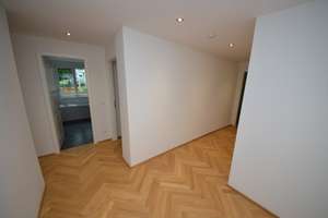 Hochwertig sanierte 4-Zimmerwohnung mit Balkon, Fußbodenheizung und Parkettboden! – Beethovenstraße 22, 9130 Sonnenberg, Chemnitz – Vorschaubild 4