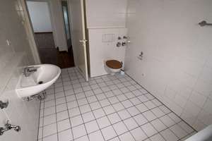 3-Zimmer-Wohnung im Erdgeschoss in Remscheid sucht nette Nachmieter – Peterstraße 12, 42853 Nordstadt, Remscheid – Vorschaubild 4