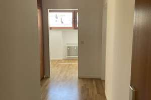 Den Sommer wie im  Urlaub auf den großen renovierten Terrassen genießen – Willibaldstr. 201, 80689 Blumenau, München – Vorschaubild 12