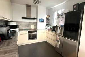 Großzügig geschnittene 4-Zimmer-Wohnung mit Balkon und Aussicht! – Hauberrisser Straße 15, 65189 Südost, Wiesbaden – Vorschaubild 4