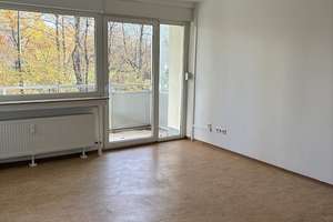 Zentrale Wohnung in Langwasser mit  Balkon und Blick ins Grüne – Ratiborstr. 6, 90473 Langwasser Südost, Nürnberg – Vorschaubild 1