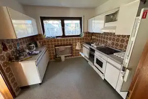 Besonderes 2-3 Familienhaus mit Garten, 3  Garagen in ruhiger Lage mit besonderer Aussicht – Im Hungerbühl 10, 73529 Ostalbkreis – Vorschaubild 11