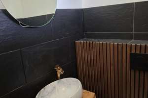 Großzügiges Einfamilienhaus mit 8 Zimmern und großem Grundstück in Tirschenreuth – Die vollständige Adresse der Immobilie erhältst du vom Anbieter., 95643 Tirschenreuth – Vorschaubild 2