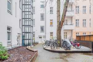 Beliebter Güntzelkiez! Vermieteter 2-Zimmer-Altbau im Gartenhaus – Berlin – Vorschaubild 4