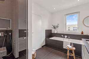 5 Zimmer. 1 Ebene. Toplage in Grafental. – Die vollständige Adresse der Immobilie erhältst du vom Anbieter., 40235 Flingern Nord, Düsseldorf – Vorschaubild 17