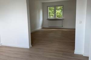 Top renovierte Single Wohnung 2,5 Zimmer  in Gelsenkirchen-Buer Nähe zur City, ohne Balkon – Niefeldstraße 13, 45894 Buer, Gelsenkirchen – Vorschaubild 3