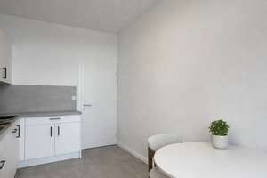 Attraktive 3-Zimmer-Wohnung mit Balkon – hell & zentral gelegen – Die vollständige Adresse der Immobilie erhältst du vom Anbieter., 42853 Stachelhausen, Remscheid – Vorschaubild 4