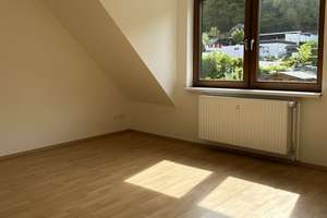 Charmante, sanierte 3 Zimmer-Wohnung