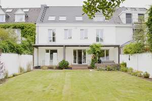 Exklusives Stadthaus mit Süd-Garten direkt am Rhein! Zentrumsnah! Top-Ausstattung!