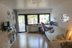 Helle Wohnung mit Wohlfühlambiente und Südbalkon