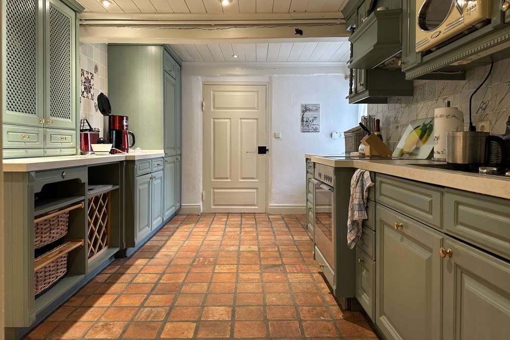 Immobilie in Emmelsbüll-Horsbüll - Repräsentatives Reetdachanwesen unmittelbar am Nordseedeich gelegen in 25924 Emmelsbüll-Horsbüll - Bild 1