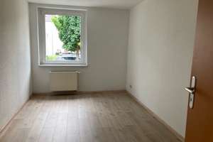 3 Zimmer im Erdgeschoß – Erzbergerstraße 7, 6847 West, Dessau-Roßlau – Vorschaubild 4
