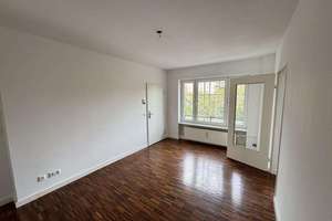 Zuhause mit Charakter: außergewöhnlicher Grundriss, warme Atmosphäre & Balkon zum grünen Innenhof – Die vollständige Adresse der Immobilie erhältst du vom Anbieter., 10969 Kreuzberg, Berlin – Vorschaubild 2