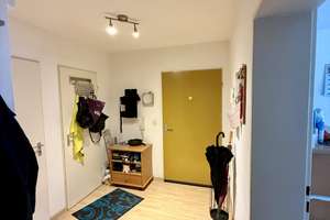 Einladende 3,5-Zimmer-Wohnung im UG mit Balkon – modern und charmant!