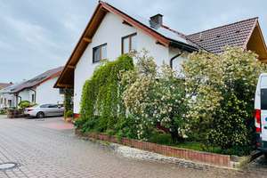Großzügiges Einfamilienhaus in ruhiger Sackgasse zu vermieten – Erfurter Straße 8, 76676 Graben-Neudorf – Vorschaubild 2