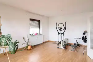 ZFH mit Garten und Stellplatz in unverbaubarer Feldrandlage von Ingolstadt – Ingolstadt – Vorschaubild 3