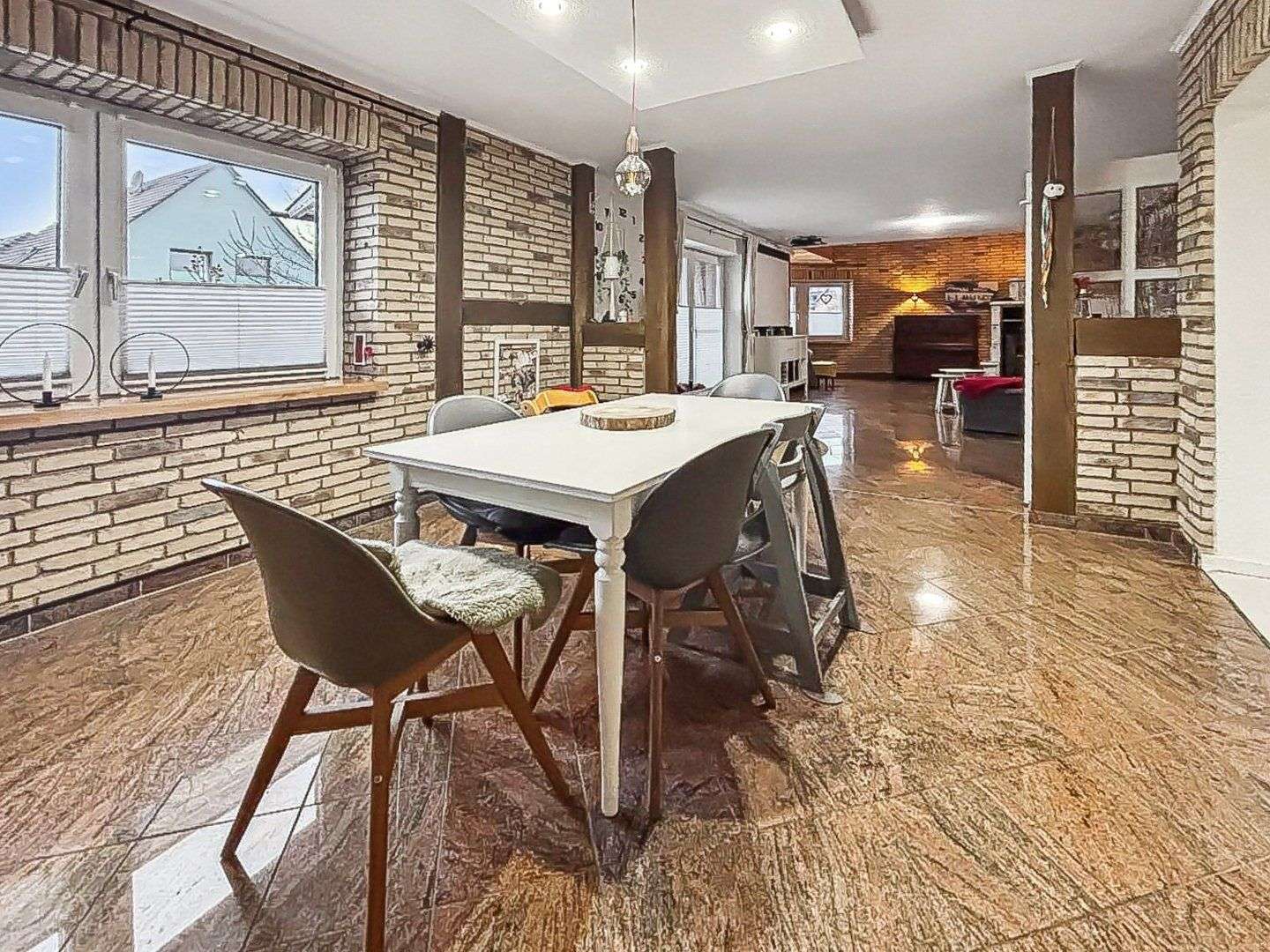 Immobilie in Schöppenstedt - Große Familien aufgepasst: Vielseitiges Einfamilienhaus mit Ausbaureserve in Schöppenstedt - Bild 6