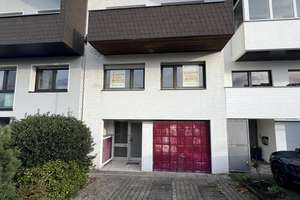 Sanierungsbedürftiges RMH mit S-O Garten, 2 Balkonen & Einzelgarage/ traumhafte Lage von Leichlingen – Die vollständige Adresse der Immobilie erhältst du vom Anbieter., 42799 Leichlingen (Rheinland) – Vorschaubild 1