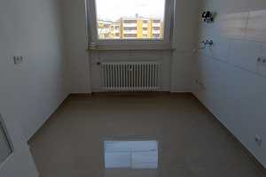 Schöne 3 Zimmerwohnung mit Balkon zu verkaufen – Wiesbaden – Vorschaubild 3