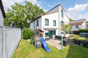 Familienfreundliche Doppelhaushälfte mit pflegeleichtem Garten – Köln – Vorschaubild 2