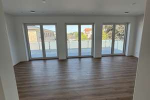 Lichtdurchflutete 3-Zimmer-Penthousewohnung mit großzügiger Dachterrasse – Leher Landstraße 62, 27607 Langen – Vorschaubild 2