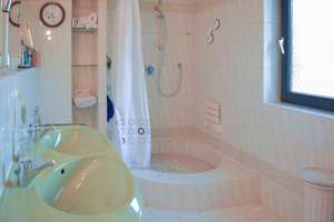 EFH/DHH mit Wintergarten, Loggia, Sauna, Garage auf sep. Grundstück, ELW in Bruchsal-Untergrombach – Die vollständige Adresse der Immobilie erhältst du vom Anbieter., 76646 Bruchsal – Vorschaubild 8
