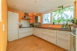 Erdgeschosswohnung mit Souterrain und großer Südterrasse in München Trudering – Wiesbachhornstraße 3, 81825 Gartenstadt Trudering, München – Vorschaubild 3