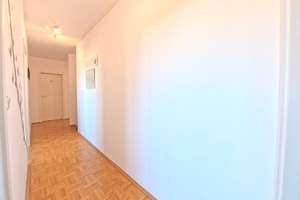 iTH: Ein paar Stufen näher am Wohnglück – großzügige DG-Wohnung in Bottrops Stadtmitte! – Die vollständige Adresse der Immobilie erhältst du vom Anbieter., 46236 Stadtmitte, Bottrop – Vorschaubild 8