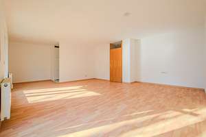 HELL & FREUNDLICH – BEZUGSFREI – GROSSE TERRASSE – WANNENBAD – TG-PARKER – Die vollständige Adresse der Immobilie erhältst du vom Anbieter., 1219 Strehlen, Dresden – Vorschaubild 6