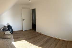 Mansargenzimmer in WG zu vermieten in Darmstadt Süd – Die vollständige Adresse der Immobilie erhältst du vom Anbieter., 64295 Darmstadt-West, Darmstadt – Vorschaubild 2