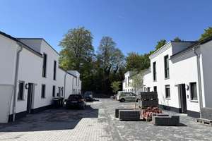 Starten Sie in die KfW-40+ Zukunft, Garage, Solar, Wärmepumpe, Top-Ausstattung, QNG-Qualifikation i – Die vollständige Adresse der Immobilie erhältst du vom Anbieter., 47057 Neudorf-Süd, Duisburg – Vorschaubild 4