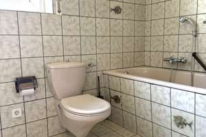 In bester Lage...
Großzügige Doppelhaushälfte mit Garage in Moers-Schwafheim – Die vollständige Adresse der Immobilie erhältst du vom Anbieter., 47447 Schwafheim, Moers – Vorschaubild 17