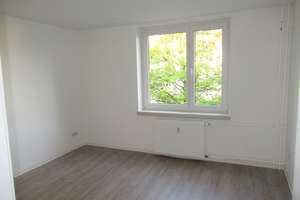 * * *Ihre neue Wohnung mit DUSCHKABINE in Wohnanlage mit viel Grün* * * – Kirchhoffstraße 9, 9117 Siegmar, Chemnitz – Vorschaubild 6