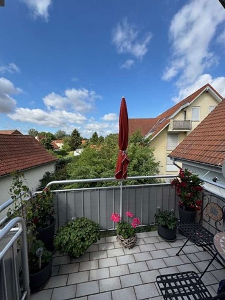 Immobilie in Nesse-Apfelstädt - Helle 2,5 Zimmer-Maisonette-Wohnung mit Südbalkon und TG-Stellplatz - Bild 1